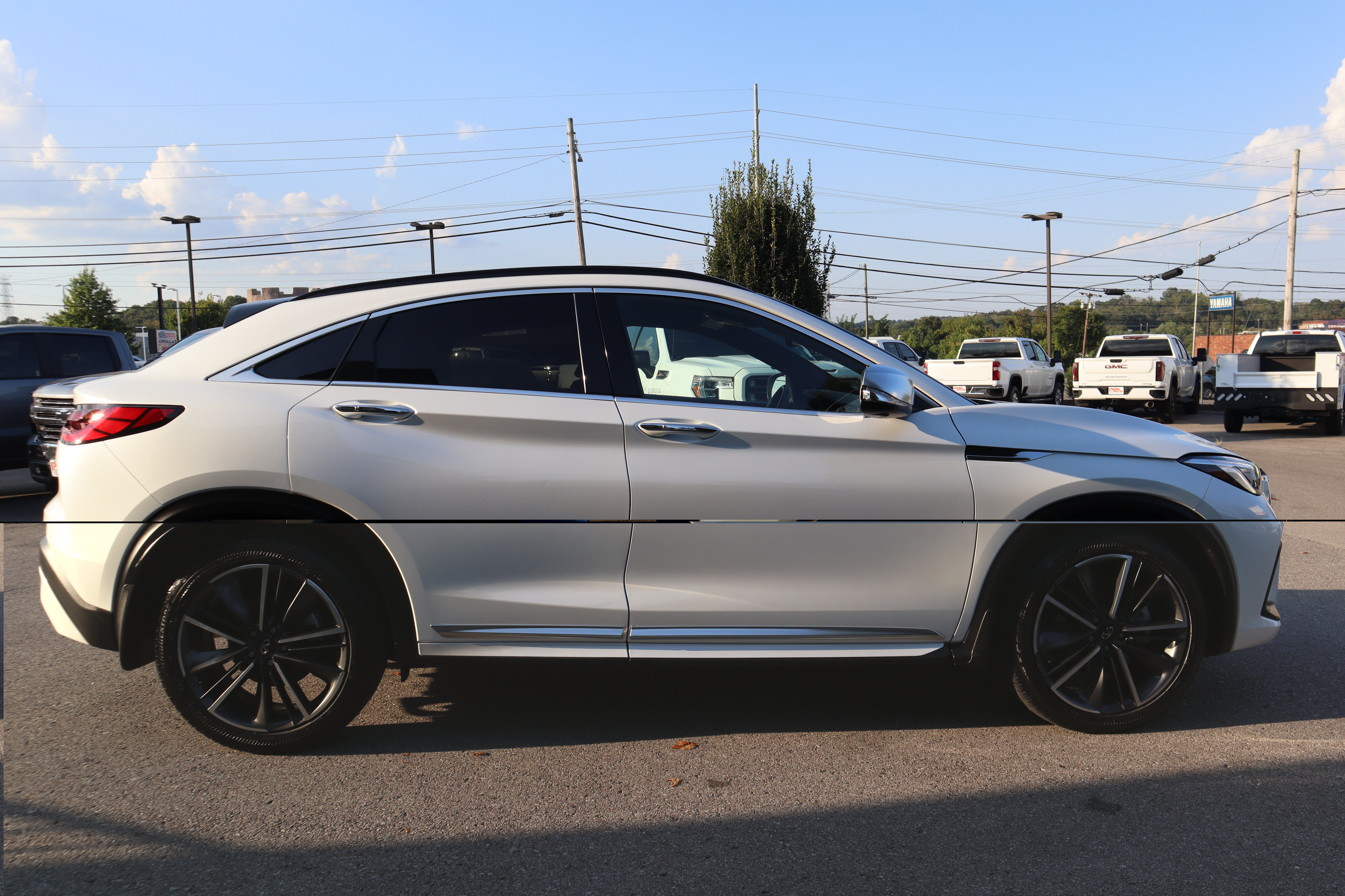 Used 2023 INFINITI QX55 Essential w/ Accent Package AWD/4WD image 6