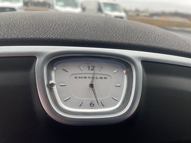 Used 2014 Chrysler 300 C image 43