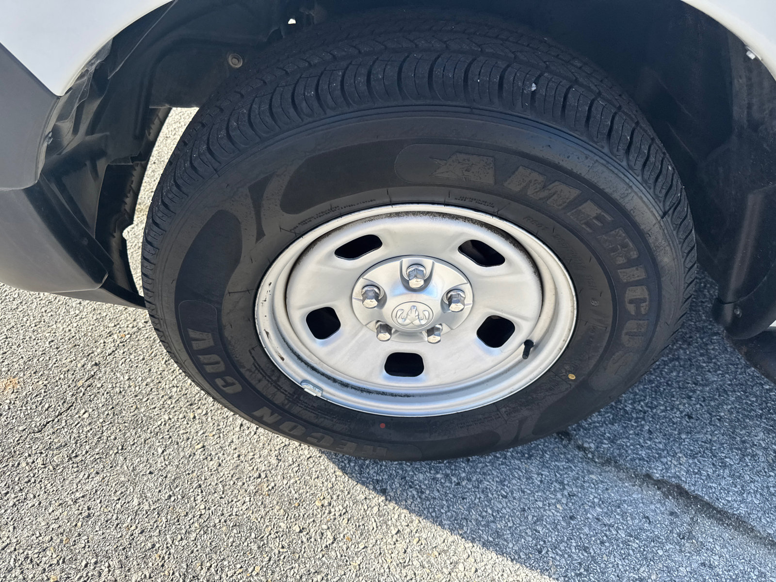 Used 2017 RAM 1500 Tradesman w/ Power & Remote Entry Group image 11