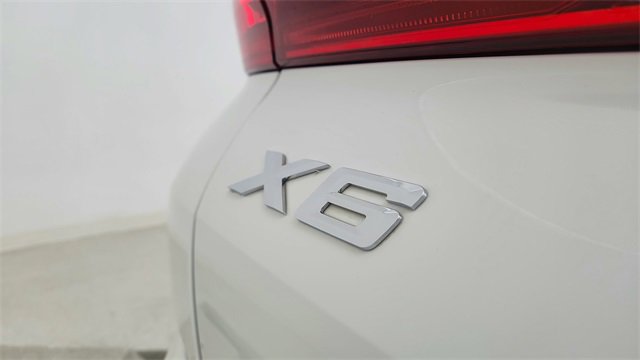 Used 2023 BMW X6 xDrive40i w/ Executive Package image 18