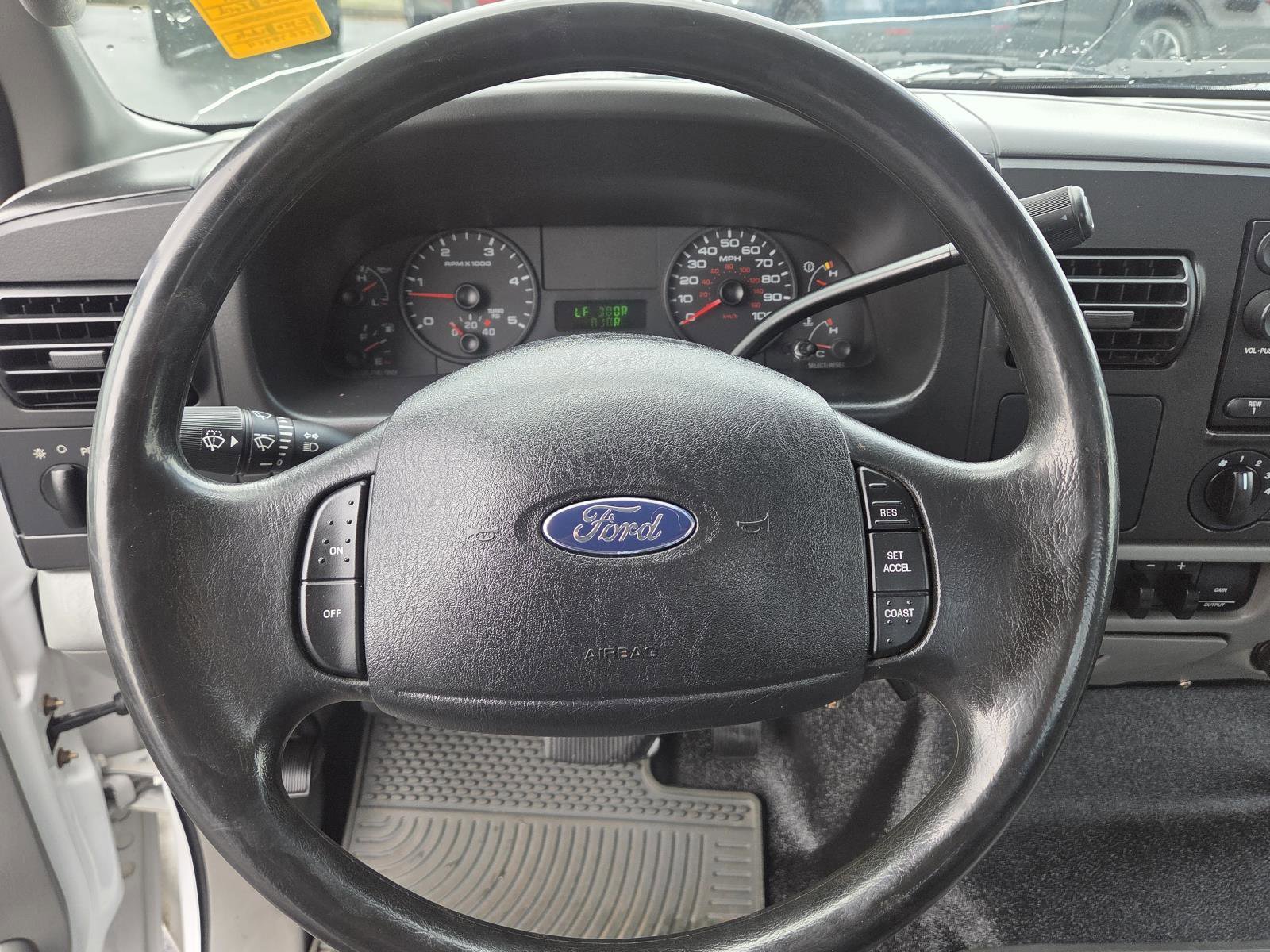 Used 2006 Ford F350 XL image 25