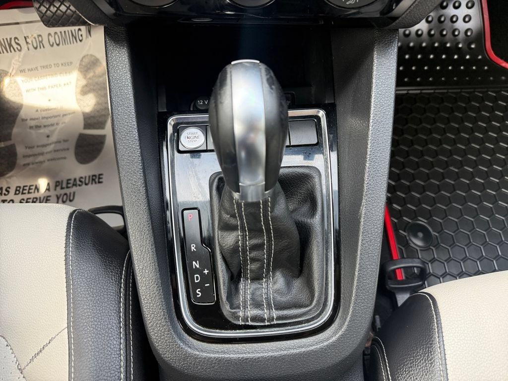 Used 2016 Volkswagen Jetta Sport FWD image 28