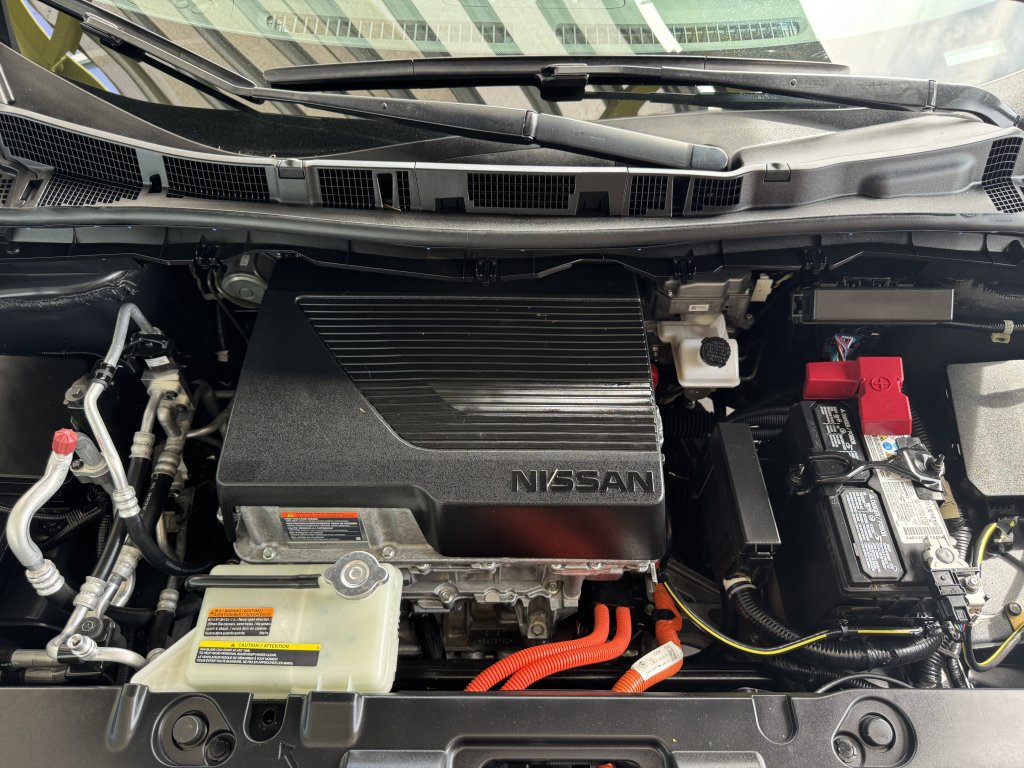 Used 2022 Nissan Leaf SV image 38