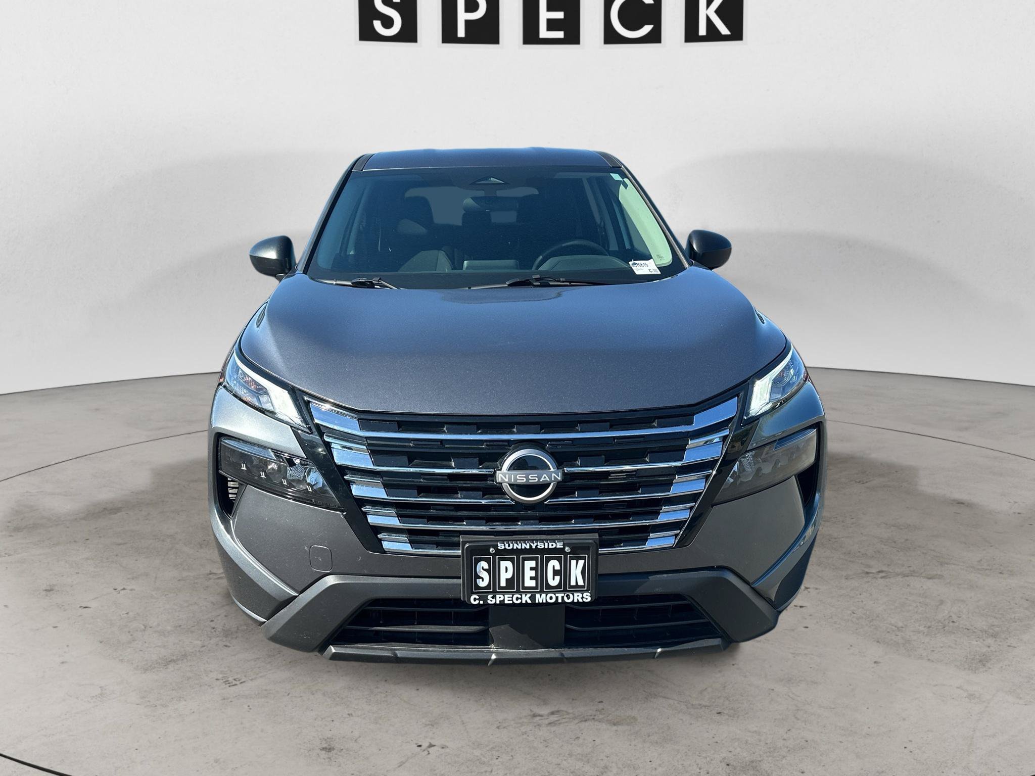 Used 2025 Nissan Rogue S AWD/4WD image 7