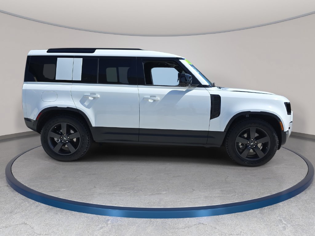 Certified 2025 Land Rover Defender 110 S AWD/4WD image 4
