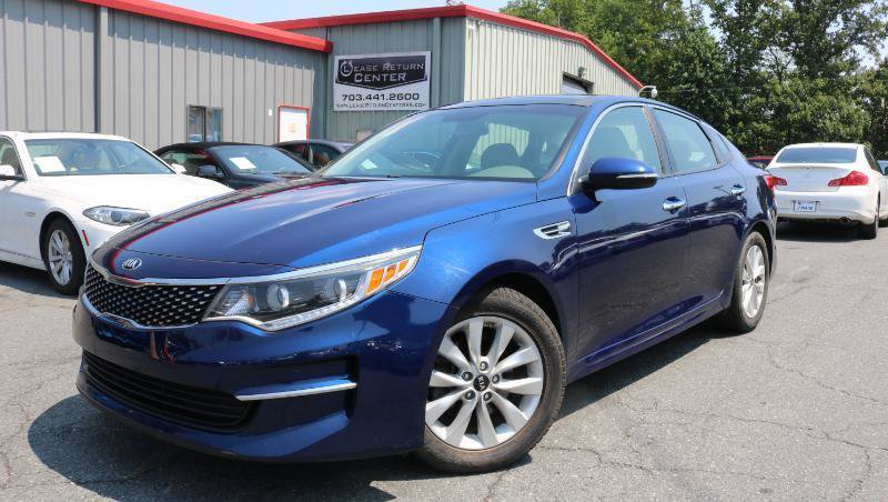 Used 2016 Kia Optima EX w/ Premium Package FWD image 2