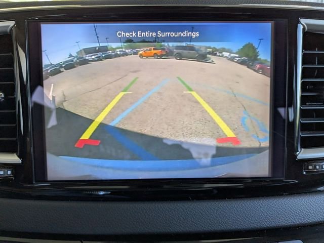 Used 2023 Chrysler Pacifica Touring-L FWD image 21