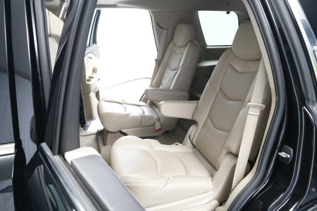 Used 2020 Cadillac Escalade Luxury image 59