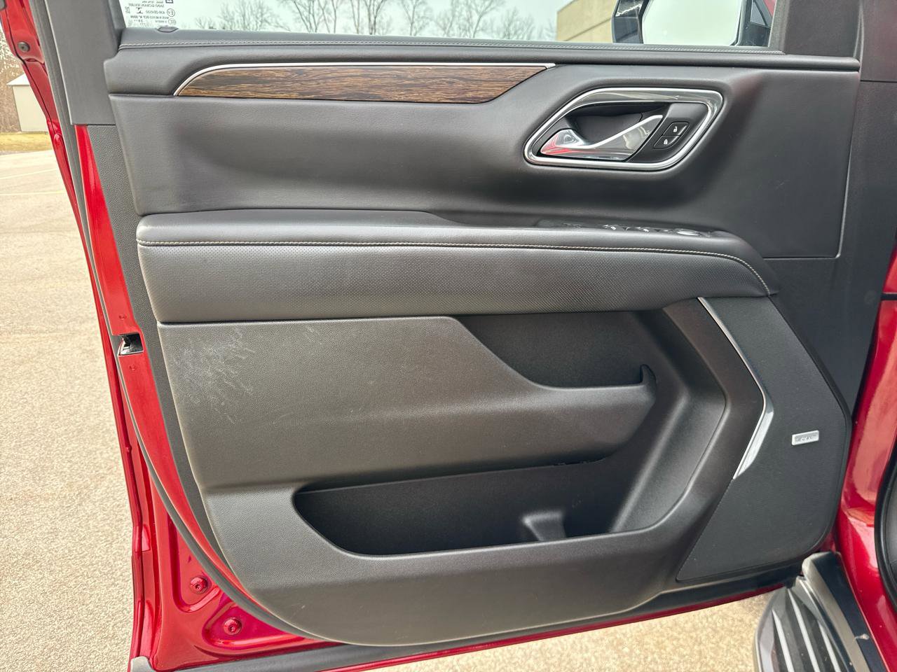 Used 2021 Chevrolet Suburban Premier w/ Premium Package image 13