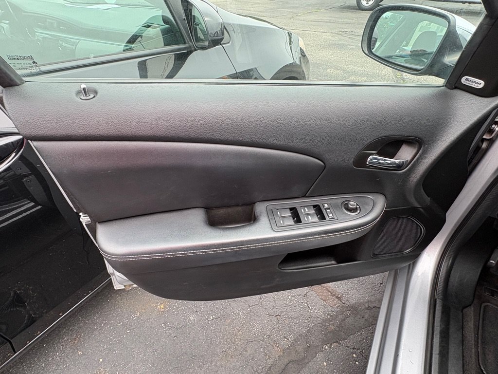 Used 2013 Chrysler 200 Limited w/ Sun/Sound Group FWD image 7