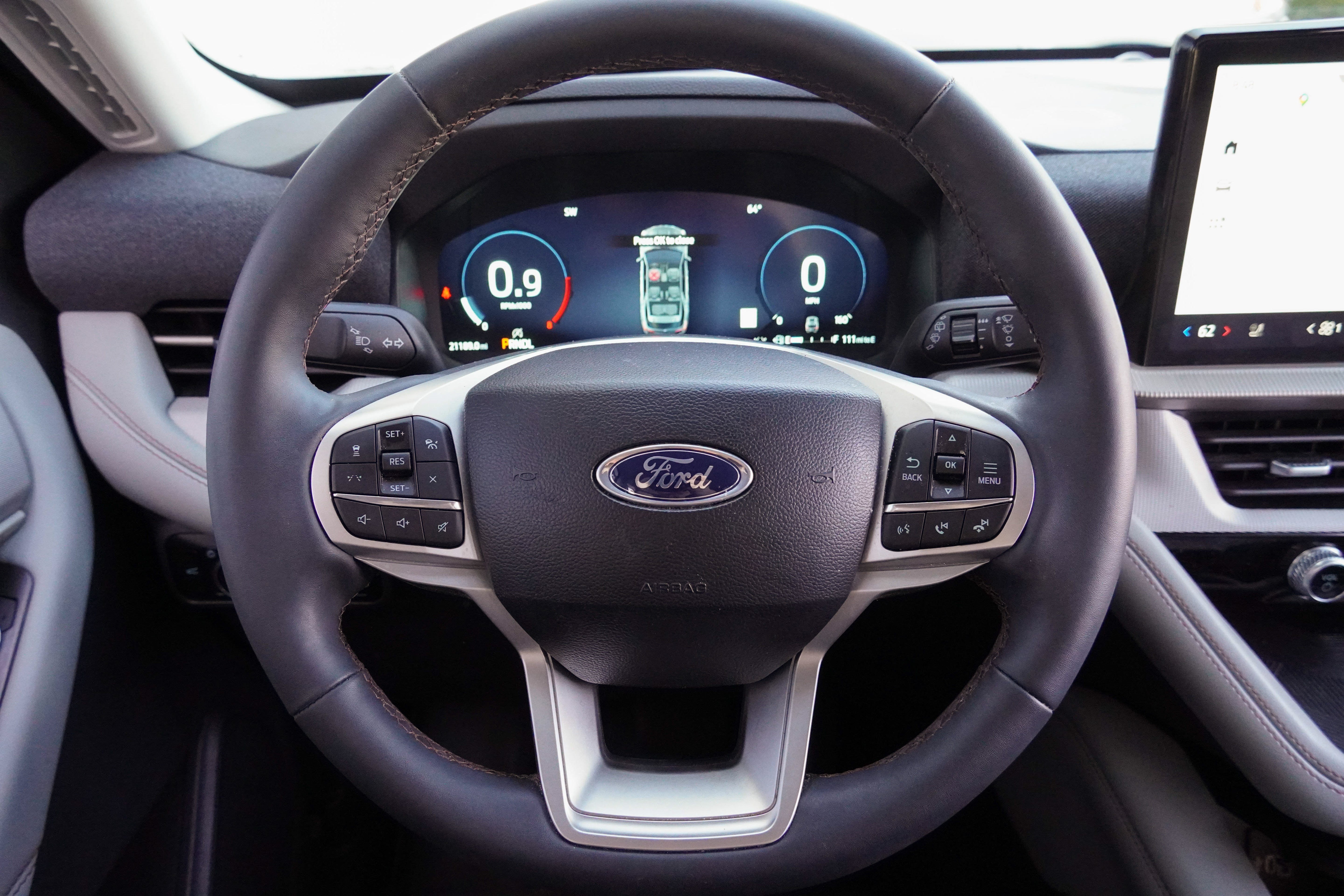 Used 2025 Ford Explorer Active w/ Active Comfort Package RWD image 17
