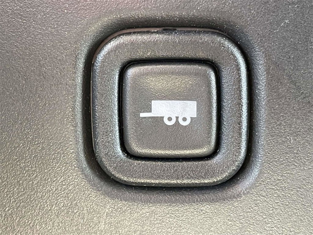 Used 2021 Chevrolet Express 2500 w/ Communications Package image 23