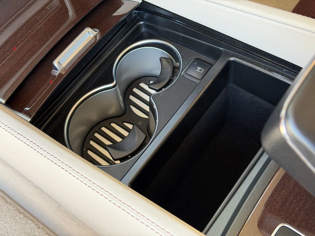 Used 2023 Mercedes-Benz Maybach GLS 600 4MATIC image 51