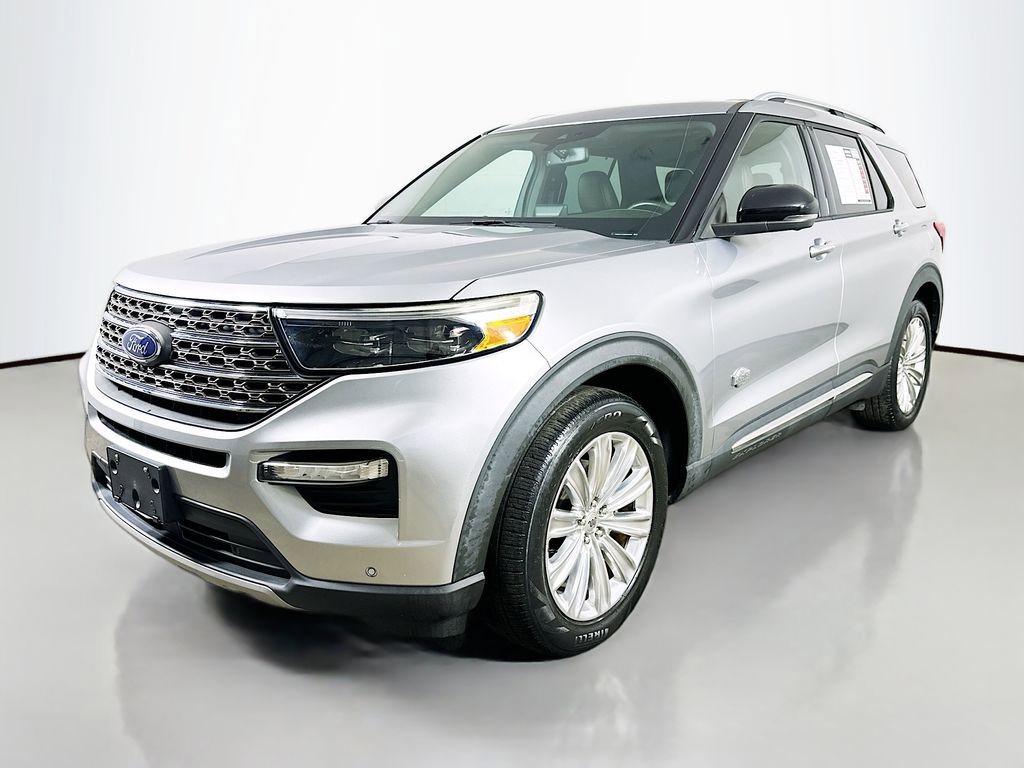 Used 2021 Ford Explorer King Ranch w/ Premium Technology Package RWD image 3