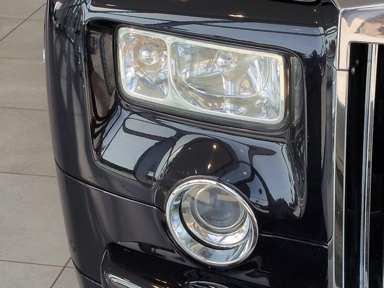 Used 2006 Rolls-Royce Phantom Sedan RWD image 9
