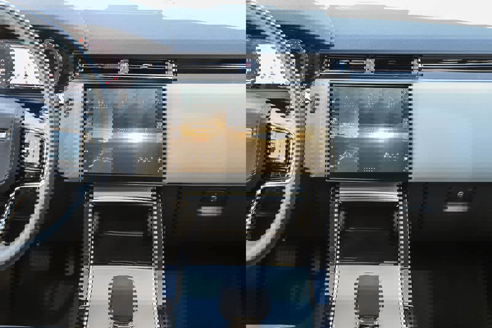 Used 2025 Land Rover Range Rover Velar S image 15