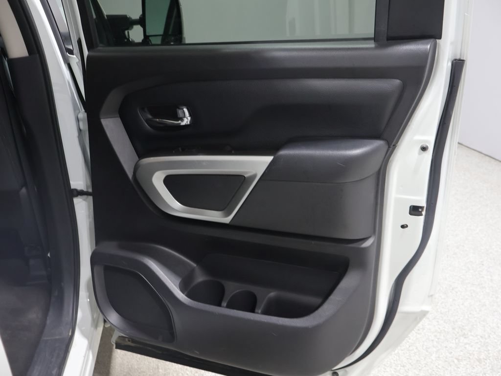 Used 2020 Nissan Titan SV w/ SV Convenience Package AWD/4WD image 20
