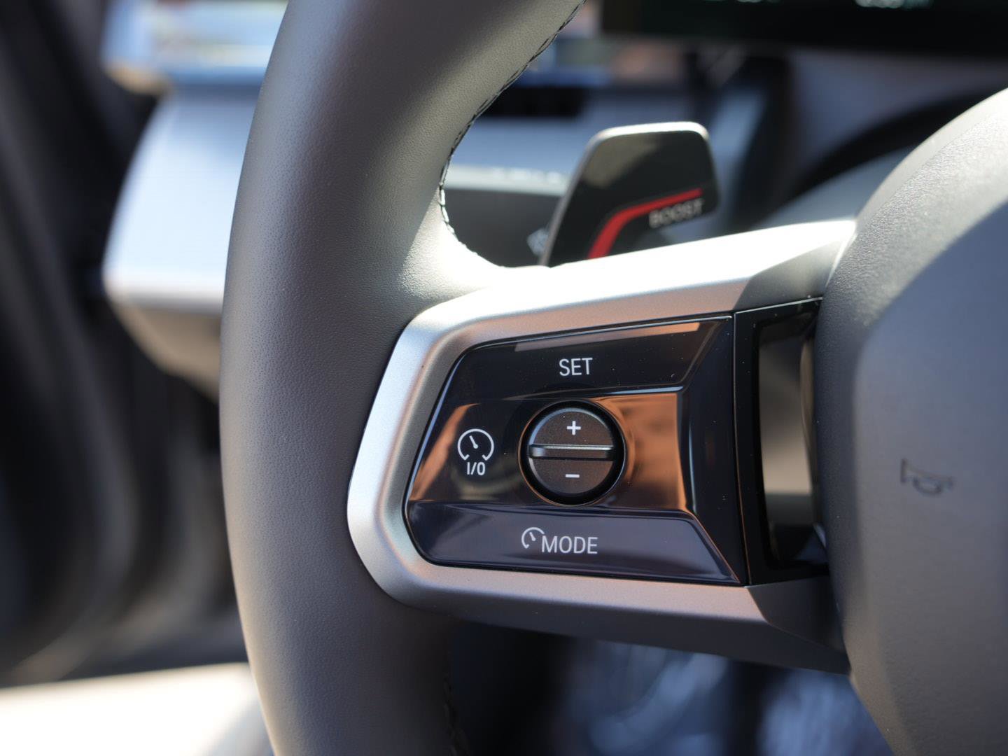 Used 2025 BMW i5 xDrive40 image 15