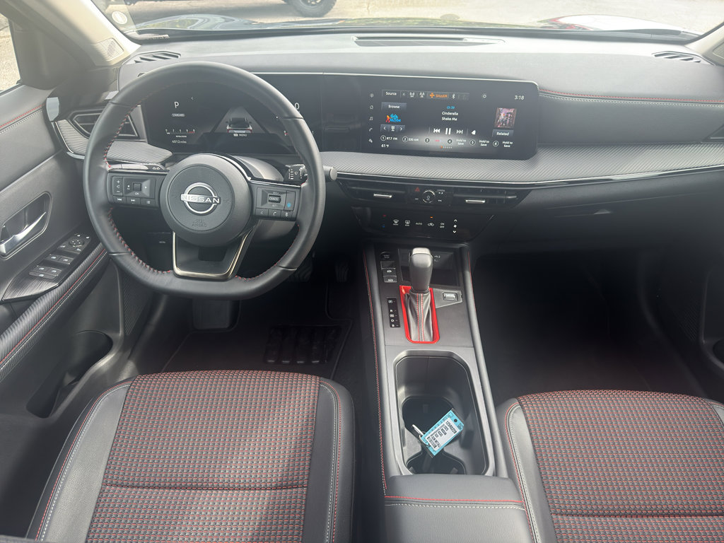 Used 2025 Nissan Kicks SR image 11