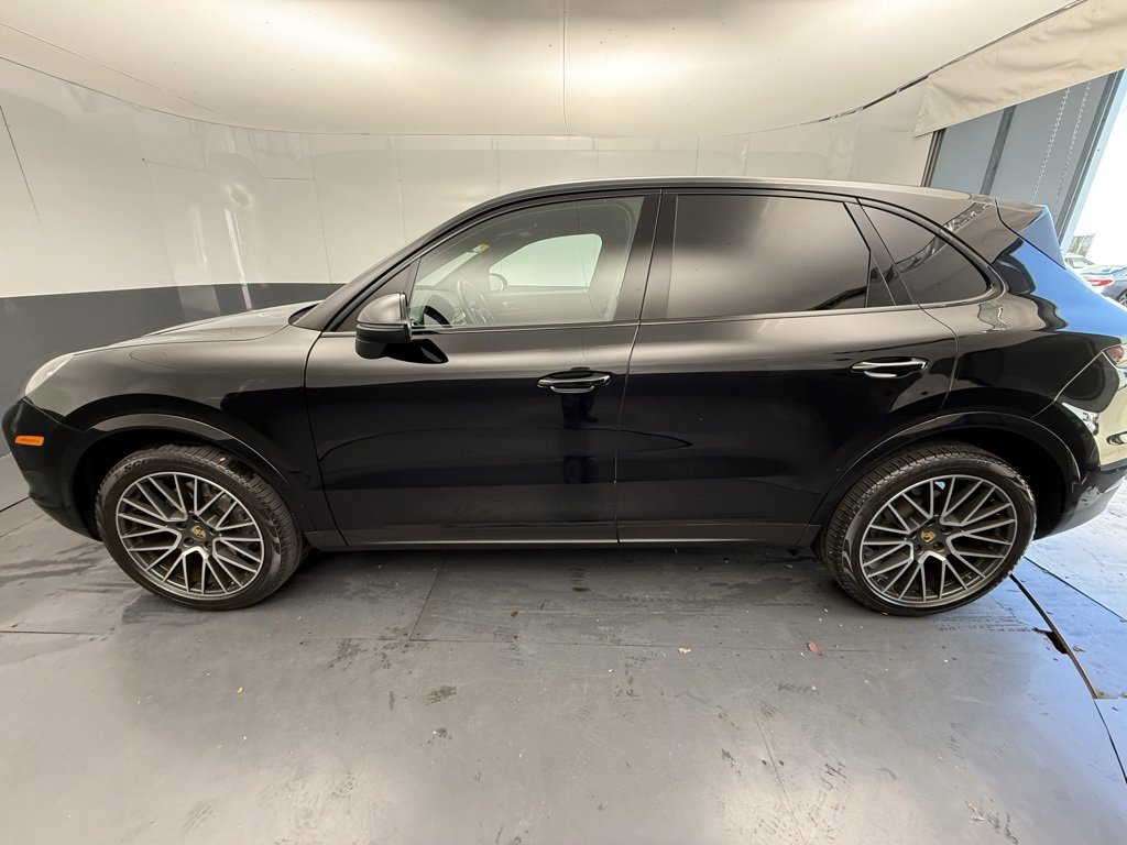 Used 2019 Porsche Cayenne S image 11