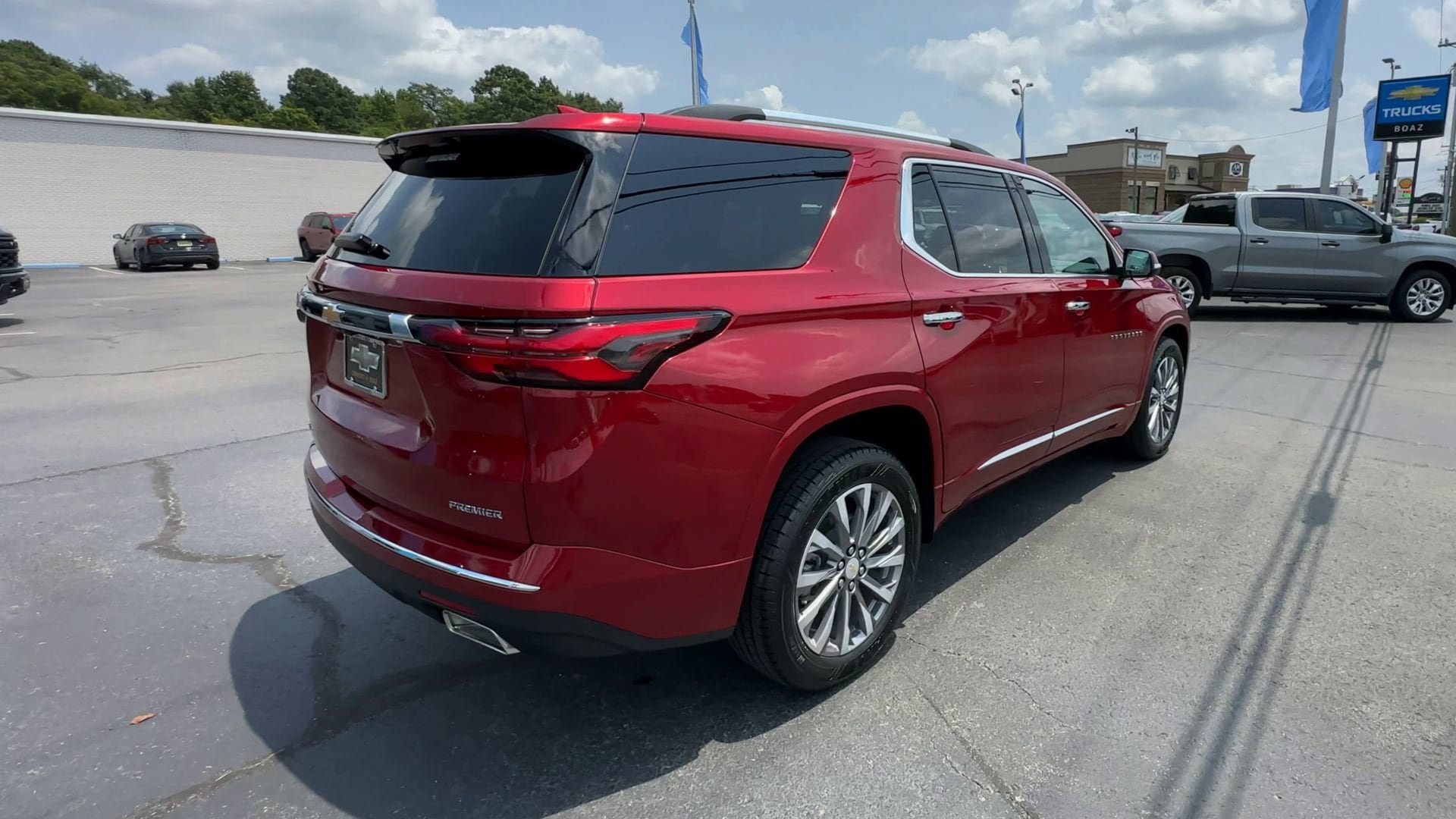 Certified 2023 Chevrolet Traverse Premier FWD image 8