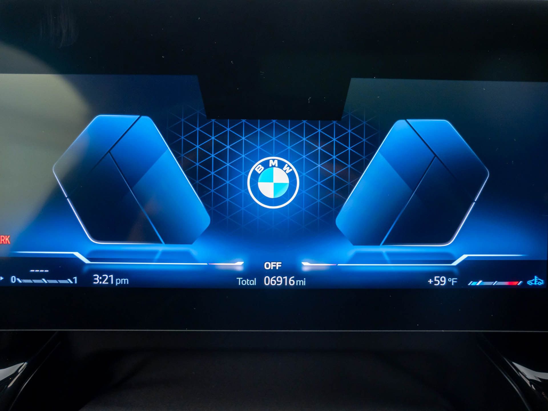 Certified 2025 BMW X2 xDrive28i w/ Premium Package image 22