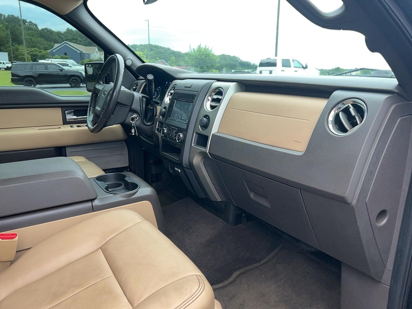 Used 2014 Ford F150 XLT w/ Equipment Group 302A Luxury AWD/4WD image 21