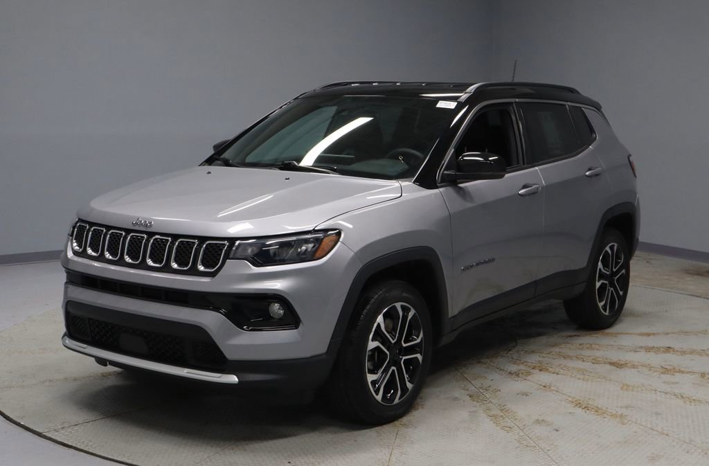 Used 2024 Jeep Compass Limited AWD/4WD image 6