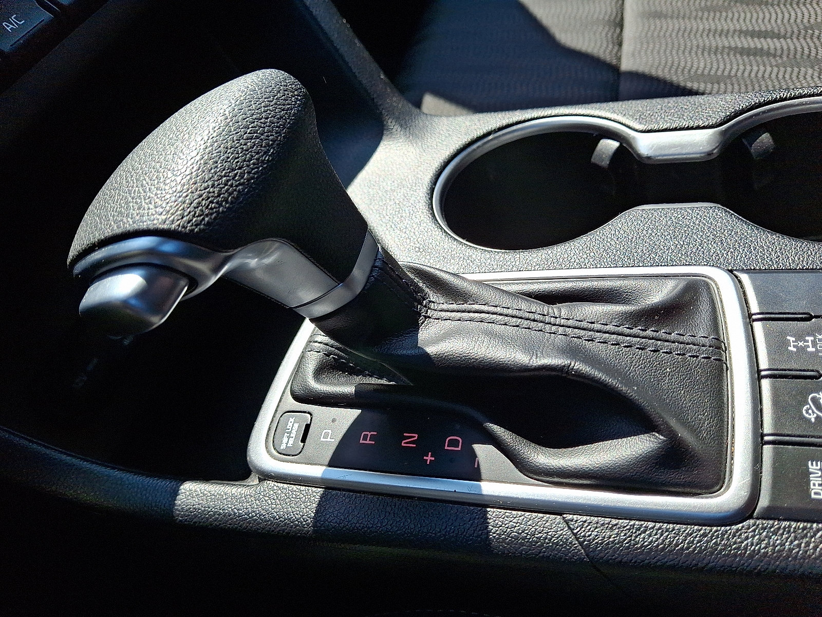 Used 2019 Kia Sportage LX image 14