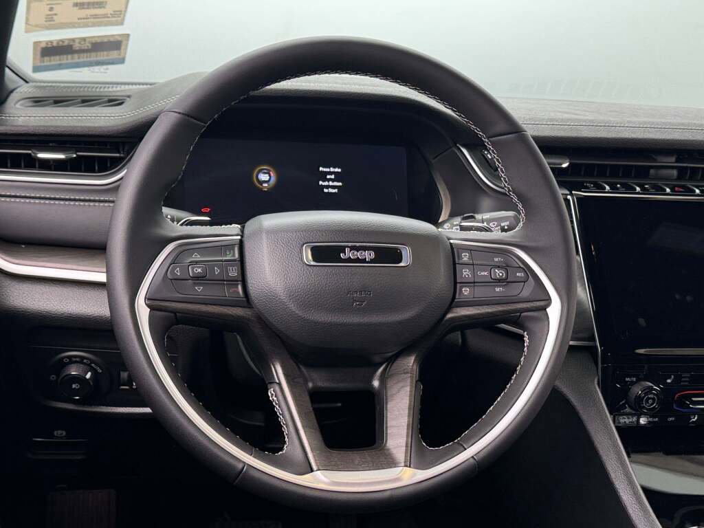 New 2025 Jeep Grand Cherokee L Limited image 27