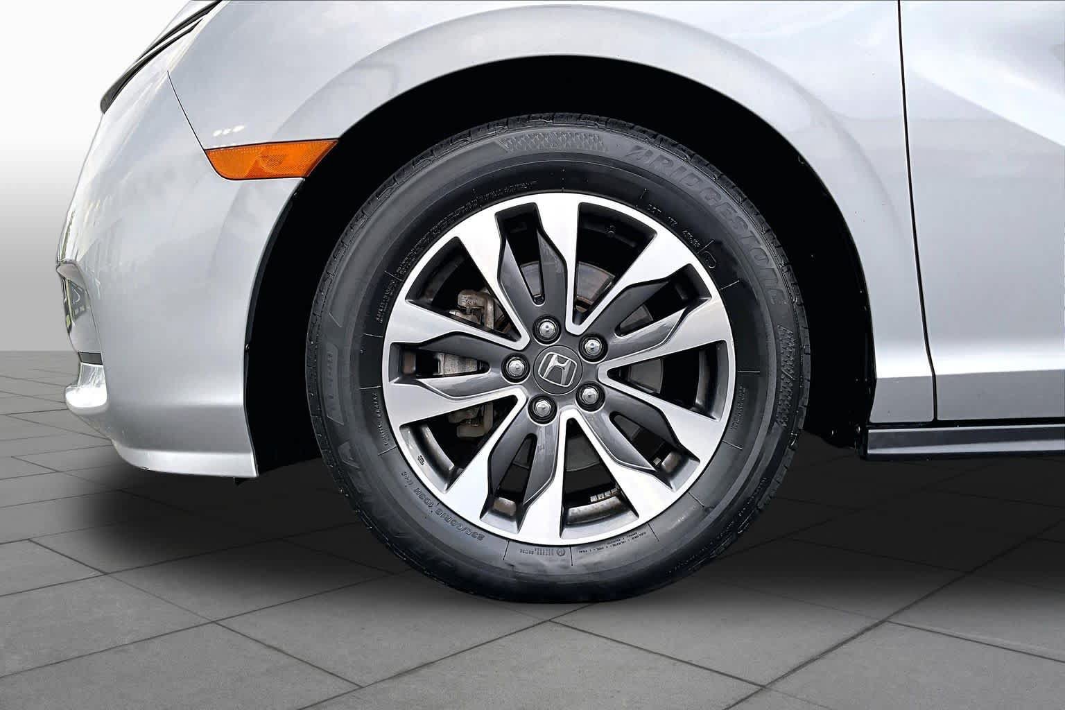 Used 2024 Honda Odyssey EX-L image 11