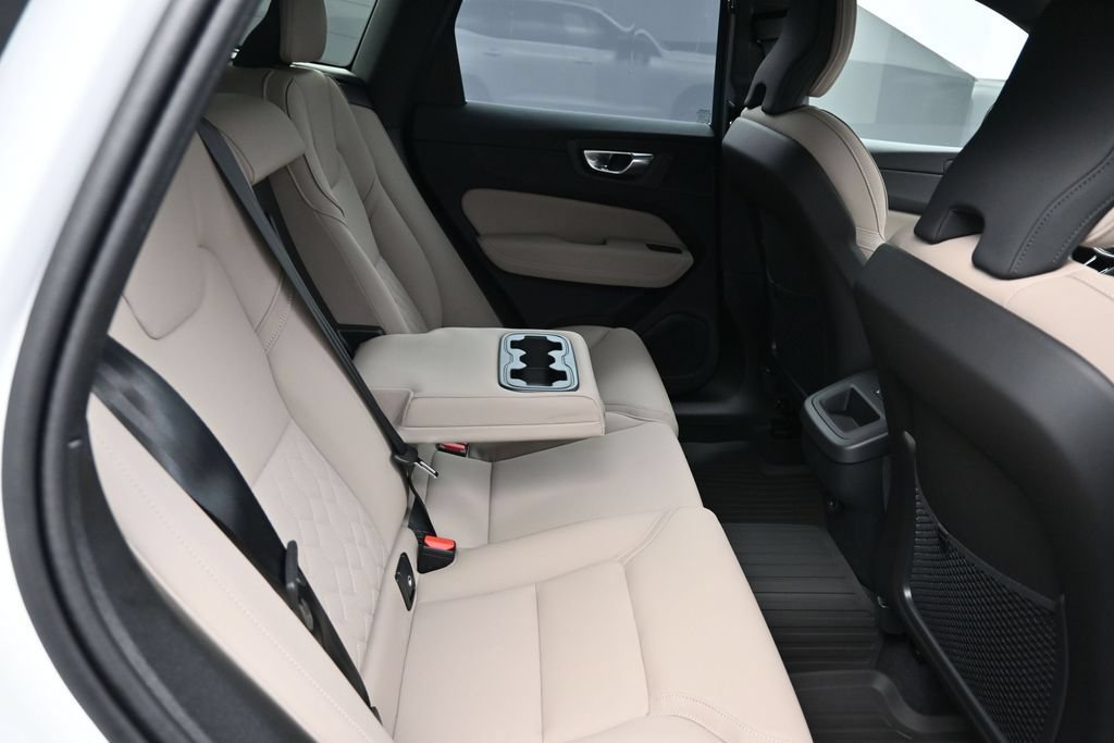 New 2026 Volvo XC60 B5 Plus w/ Protection Package Premier AWD/4WD image 17