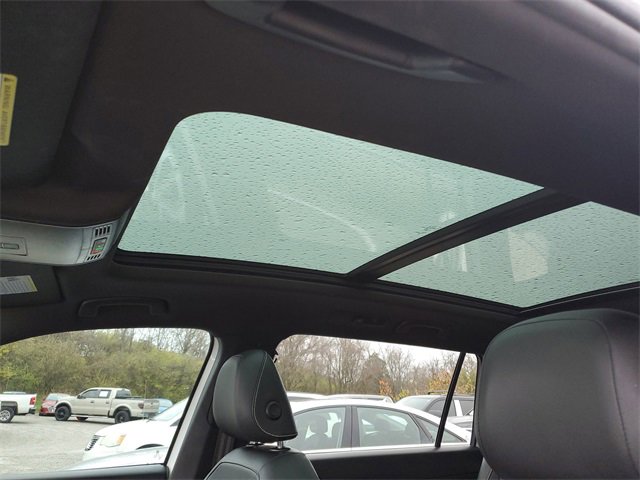 Used 2021 Volkswagen Tiguan SE R-Line image 25