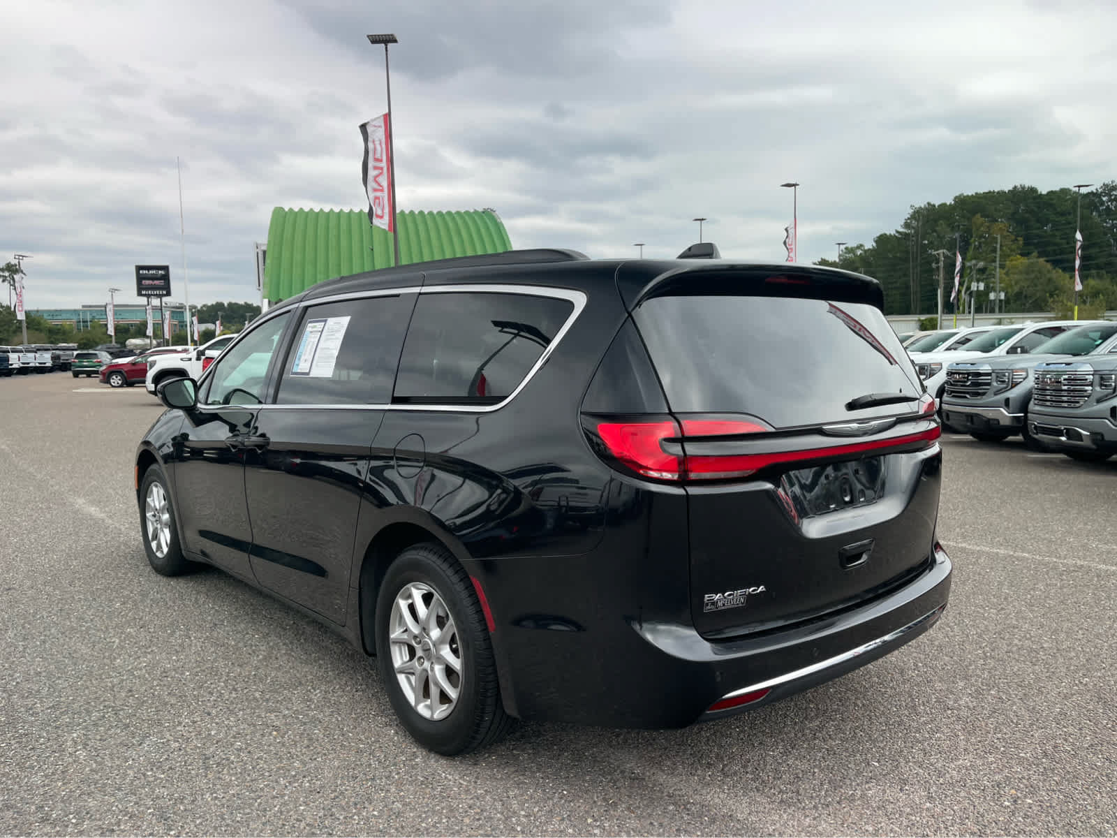 Used 2022 Chrysler Pacifica Touring-L FWD image 7