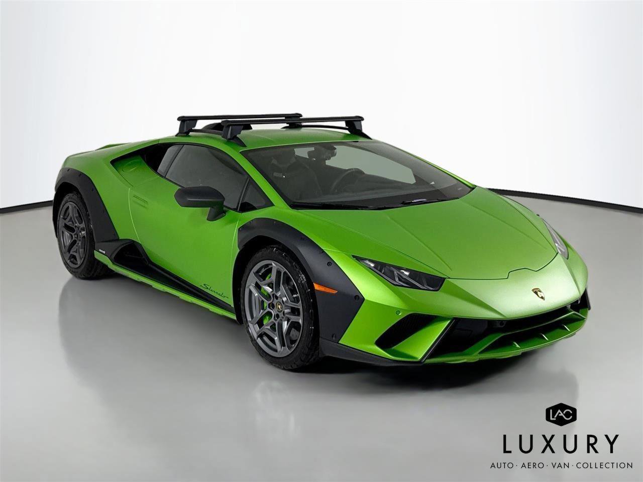 Used 2024 Lamborghini Huracan Sterrato AWD/4WD image 3