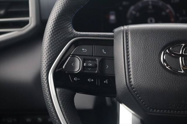 Certified 2025 Toyota Sequoia Platinum AWD/4WD image 9