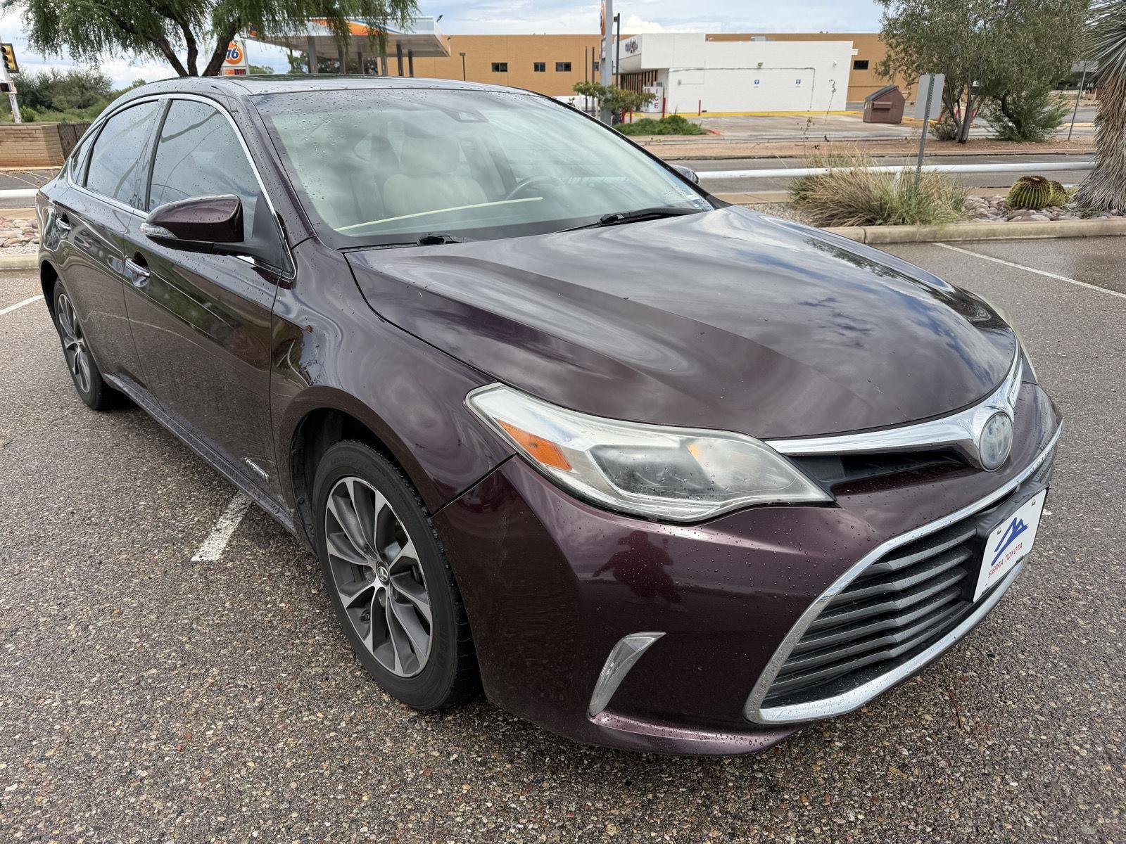 Used 2018 Toyota Avalon XLE Premium w/ All Weather Liner Package FWD image 6