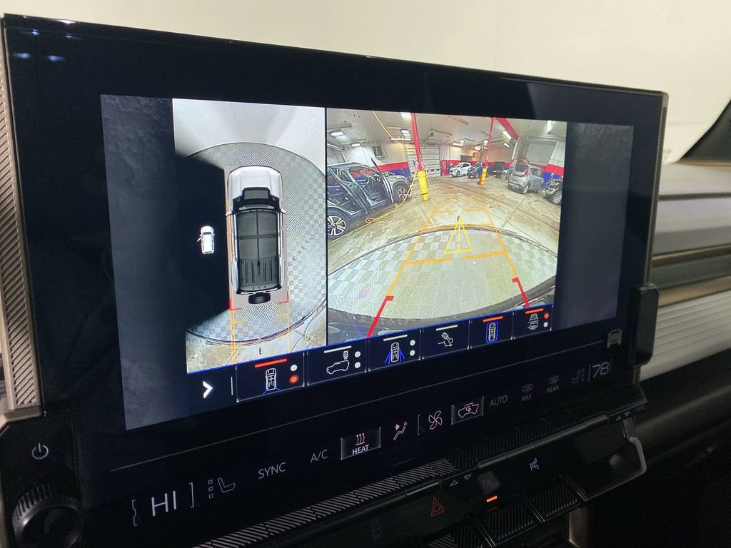 Used 2024 GMC Hummer EV 2X image 17