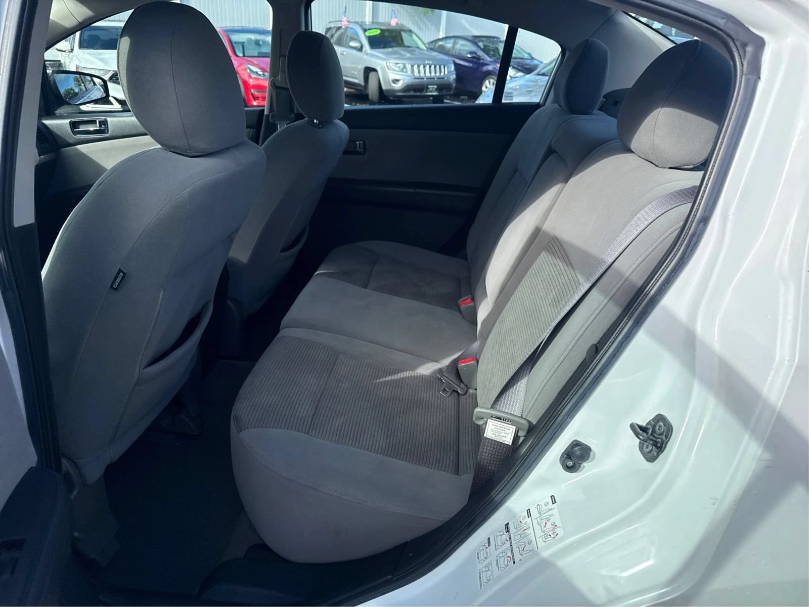 Used 2011 Nissan Sentra 2.0 SL w/ Navigation Pkg FWD image 10