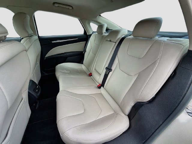Used 2017 Ford Fusion Titanium FWD image 17
