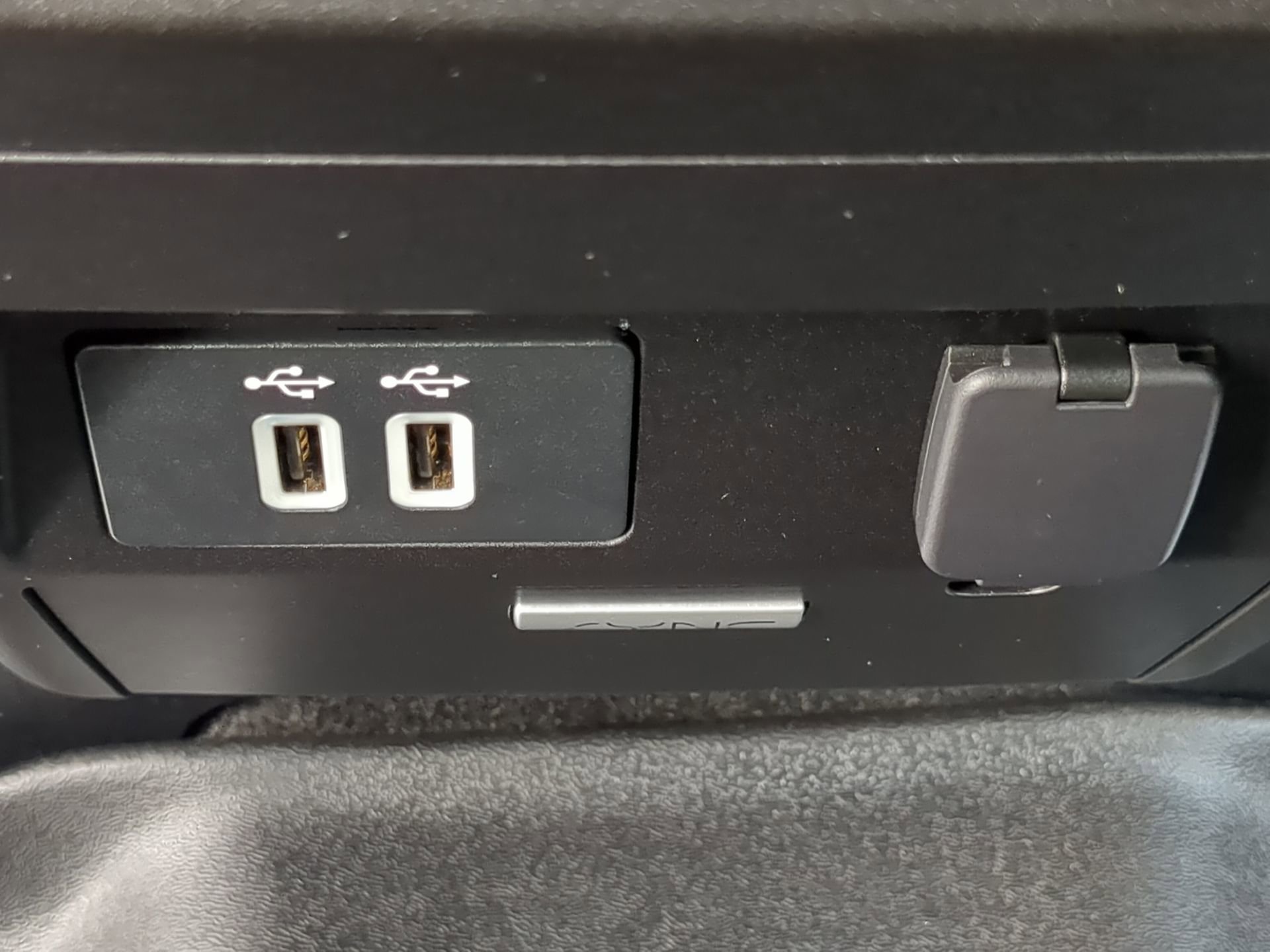 Certified 2018 Ford F150 XLT w/ Equipment Group 302A Luxury image 53