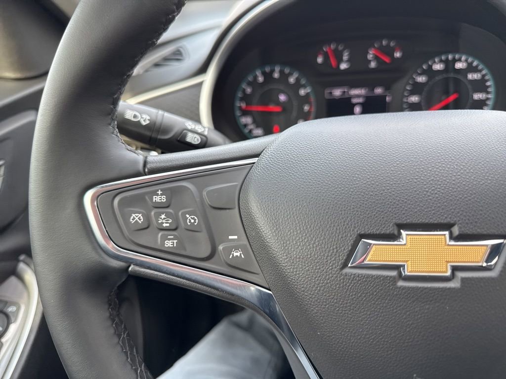 Used 2025 Chevrolet Malibu RS image 23