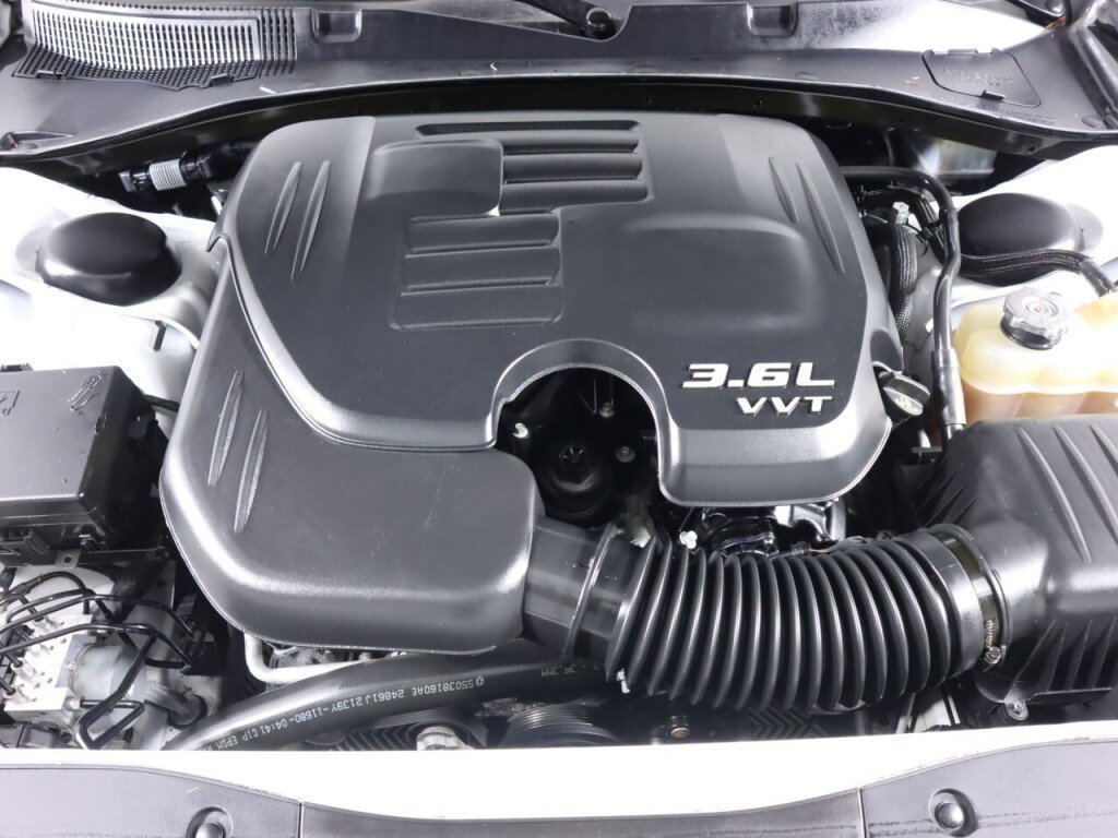 Used 2019 Dodge Charger SXT image 37