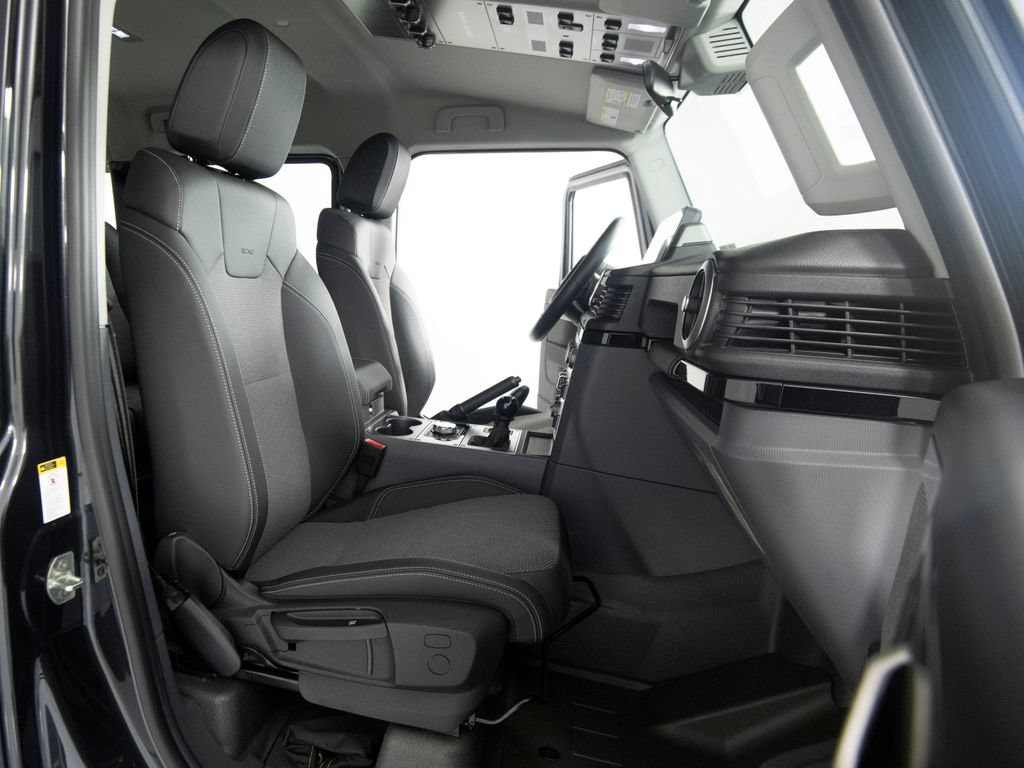 Used 2024 INEOS Grenadier AWD/4WD image 32