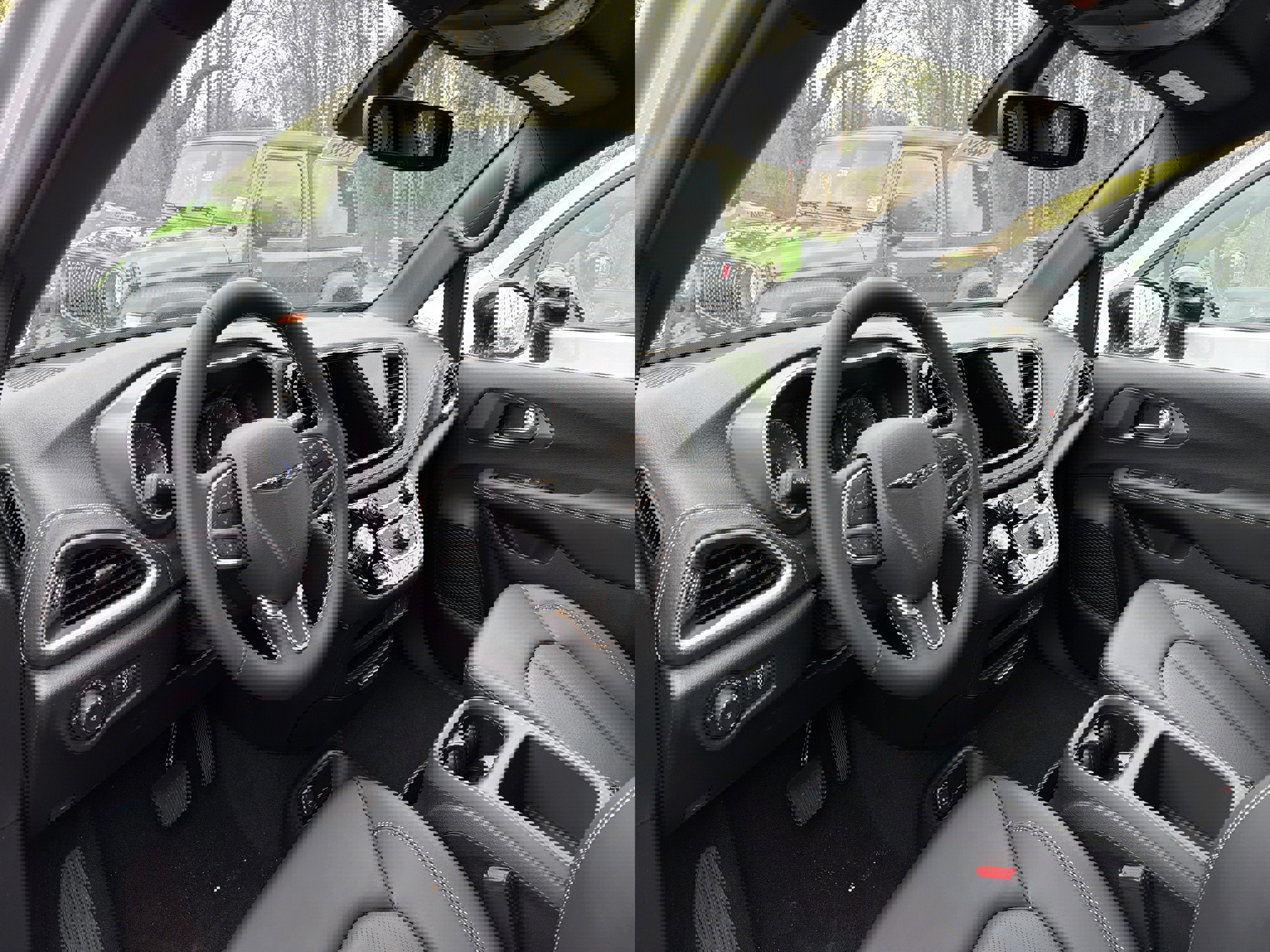 New 2026 Chrysler Pacifica Select AWD/4WD image 8