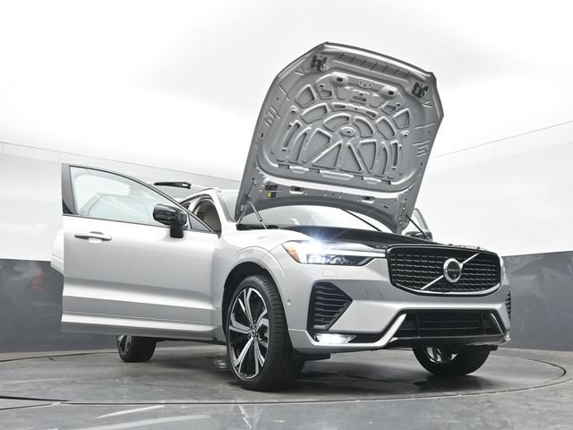 Used 2024 Volvo XC60 B5 Ultimate w/ Climate Package AWD/4WD image 56