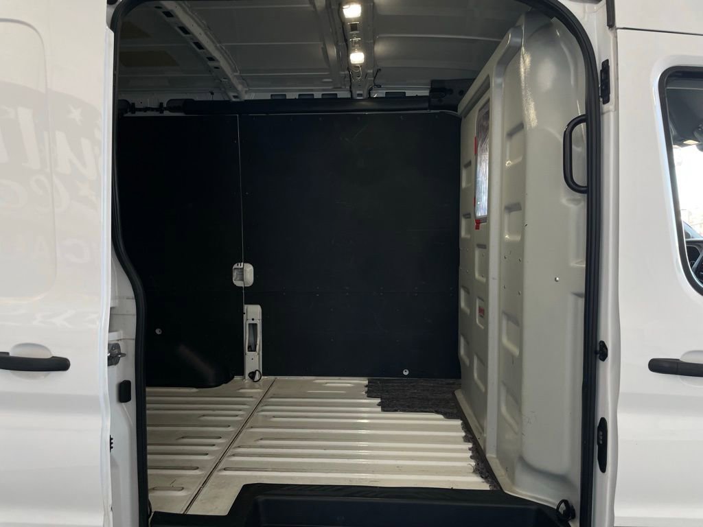 Used 2023 Ford Transit 250 Medium Roof AWD w/ Load Area Protection Package image 18