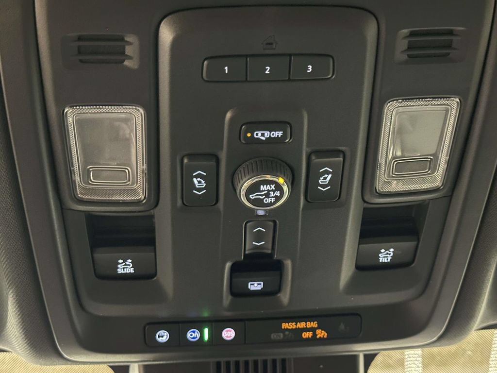Used 2023 Chevrolet Suburban High Country AWD/4WD image 36