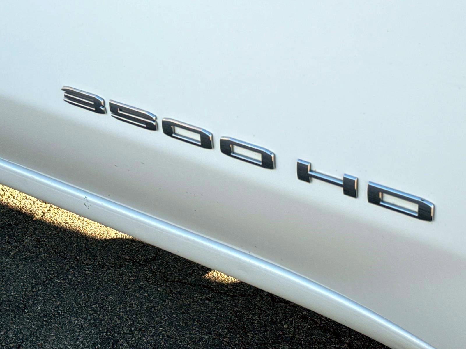 Certified 2022 GMC Sierra 3500 Pro w/ Convenience Package image 7