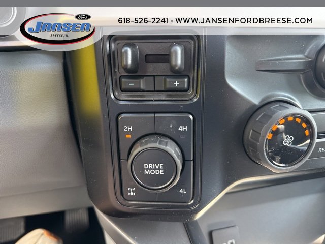 New 2025 Ford F350 XLT w/ FX4 Off-Road Package image 16